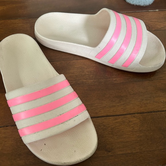 ADIDAS SLIDES - Picture 5 of 6